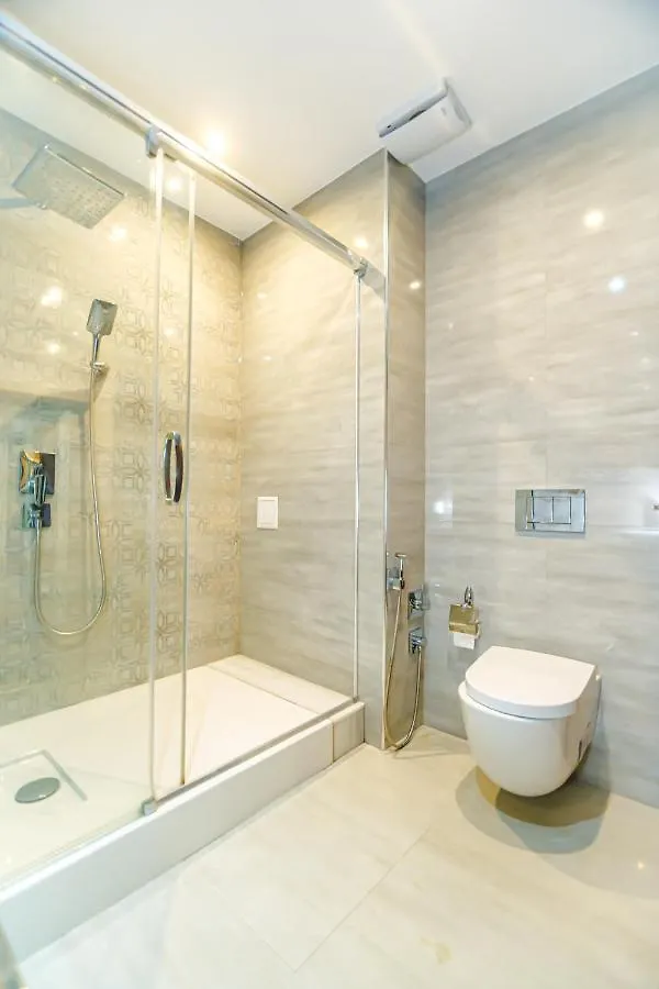 Ξενοδοχείο με διαμερίσματα Port Baku Residance Family Room 710 A